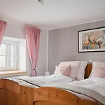 Furtlhof Mit Privatbadeplatz Am Irrsee * Strasswalchen