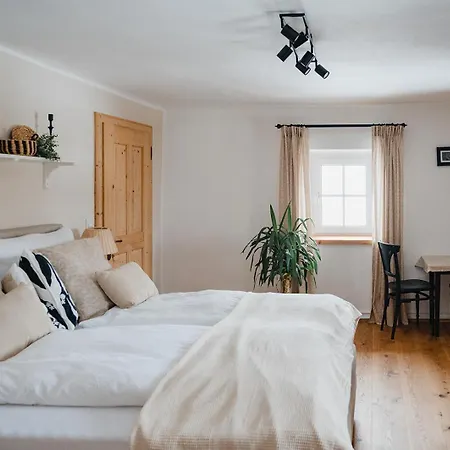 Furtlhof Mit Privatbadeplatz Strasswalchen
