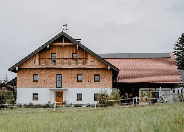 Historischer Bauernhof Mit Privatbadeplatz Am Irrsee